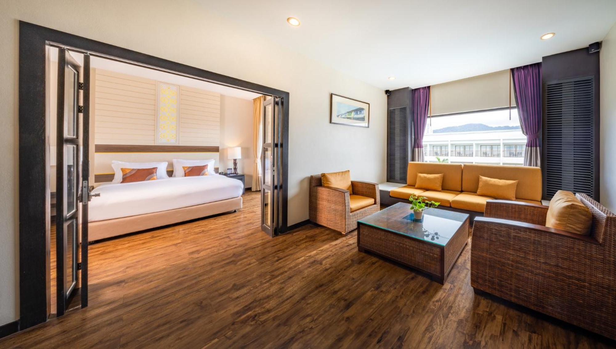 Deevana Plaza Phuket - Sha Extra Plus Patong Экстерьер фото